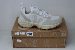 A pair of as new Veja Venturi trainers (UK 7).