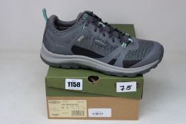 A pair of women's as new Keen Terradora II walking boots (UK 7.5).
