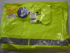 An as new FR Dritex S43Q Saturn fluorescent coat (XL -RRP $283).