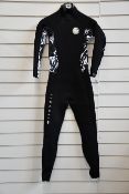 A women's as new Rip Curl Dawn Patrol wetsuit (Size 6 - RRP £210).