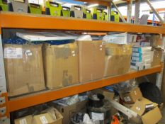 A quantity of miscellaneous medical related items to include an Inqua BR021000 Inhilator.