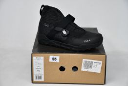 A pair of as new fi'zi:k Terra Clima X2 mountain bike shoes (EU 41).