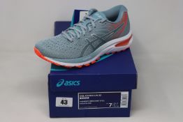 A pair of as new Asics Gel-Cumulus 22 trainers (UK 5).