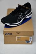 A pair of as new Asics GT-2000 9 trainers (UK 10).