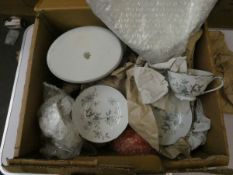 A quantity of Noritake china to include cups, casserole dishes and saucers (Approximately 20