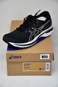 A pair of women's as new Asics GT-2000 9 trainers (UK 6).