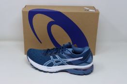 A pair of as new Asics GT-2000 9 trainers (UK 8).