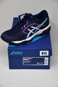 A pair of women's as new Asics Gel-Ziruss 3 trainers (UK 5.5).