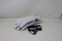 A pair of women's as new Goldbergh Luxury Sports white leather ski gloves.