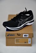 A pair of women's as new Asics GT-2000 9 trainers (UK 6).