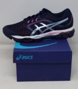 A pair of women's as new Asics Gel-Ziruss 3 trainers (UK 4).