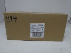 One hundred boxed as new Philips 25W E14 Oven Bulbs, Clear 230-240V.