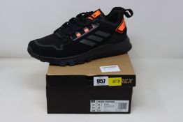 A pair of a new Adidas Terrex Hikster boots (UK 10).