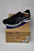 A pair of as new Asics GT-2000 9 trainers (UK 10).