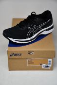 A pair of as new Asics GT-2000 9 trainers (UK 7.5).