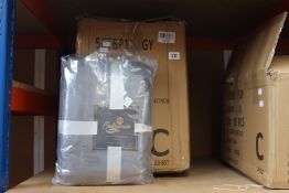 Seven as new Catalonia Premium Poncho Blankets (16.93