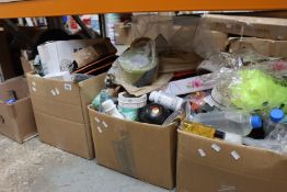 A quantity of miscellaneous items.