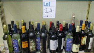 Thirty bottles of assorted wines to include Broglia, 19 Crimes, Chateau Lalande-Borie, Saracosa
