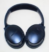 A pre-owned pair of Bose QuietComfort QC35 II Wireless Bluetooth Noise-Cancelling Headphones in