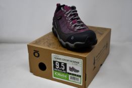 A pair of women's as new Oboz firebrand II Low B-Dry waterproof walking shoes (UK 7).