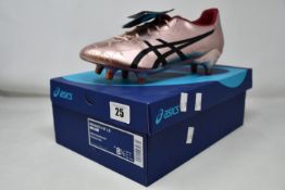 A pair of as new Asics Menace 3 ST L.E. rugby boots (UK 7.5).