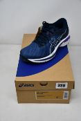 A pair of women's as new Asics Gel-Pursue 7 trainers (UK 5).