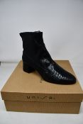 A pair of as new Unisa Lezama ankle boots (EU 39).