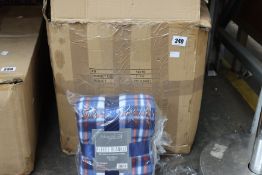 Thirteen Adore Home fleece blankets in various colours and sizes (120 x 150, 150 x 200 and 200 x