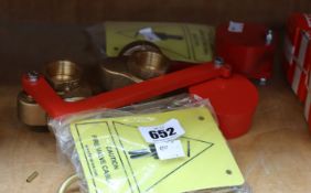 Two FEL drop weights/free fall fire valves with fitting kit.