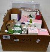 A quantity of Innisfree beauty products to include JeJu Cherry Blossom skin hydration, hand