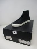 A pair of as new Saint Laurent Malibu logo sole mid sneakers (UK 7).