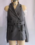 An as new Rokh Pour Femme Pret a Porter removable sleeves blazer in grey (Size 38 - RRP £805).