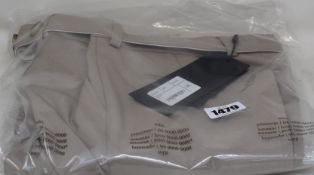 A pair of as new Rokh pleated knee-length shorts (Size 36 - RRP £348).