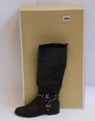 A pair of pre-owned Michael Kors Preston boots (UK 8.5).