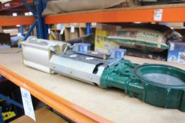 A Metaltecnica 6 cast Iron ANSI knife gate valve.