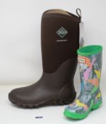 A pair of The Original Muck Boot Company Edgewater II wellingtons (UK 6) and a pair of children's