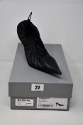 A pair of pre-owned Balenciaga Scrunch K pump mid heels in smooth nappa (EU 41 - Very good