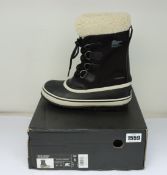 A pair of women's as new Sorel Winter Carnival boots (UK 4) and another pair of Sorel boots (UK