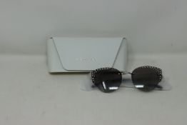 A pair of lady's as new Michael Kors sunglasses (0MK1058B 100111 57).