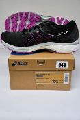 A pair of women's as new Asics GT-2000 9 G-TX trainers (UK 7.5).