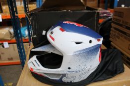 An as new XL Fox V2 BNKZ grey race performance MX helmet (box damaged).