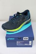 A pair of as new Asics Gel-Cumulus 22 (UK 9).