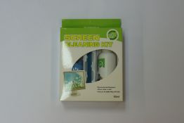 One hundred boxed as new Betron screen cleaning kits (For LCD, plasma and laptops).