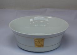 Boxed as new Königlich Tettau Jade Macao tableware to include dinner plates (28 cm), breakfast
