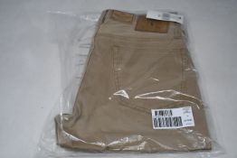 A pair of as new Ralph Lauren Prospect straight leg trousers (W33/L34).
