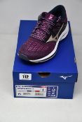 A pair of women's as new Mizuno Wave Inspire 17 trainers (UK 6.5).