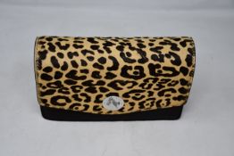 An as new Hyde & Hare The Selborne crossbody bag (RRP £215).