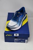 A pair of as new Asics Gel-Nimbus 21 (UK 8.5).
