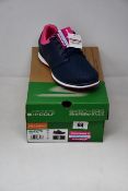 A pair of women's as new Skechers Go Golf Elite 3 Grand shoes (UK 5).