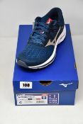 A pair of men's as new Mizuno Wave Inspire 17 trainers (UK 7).